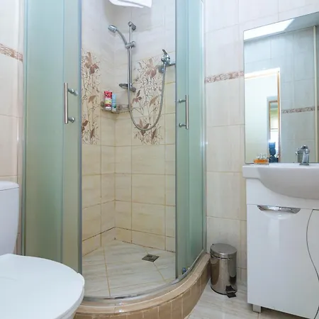 Comfort 4-bedroom Flat